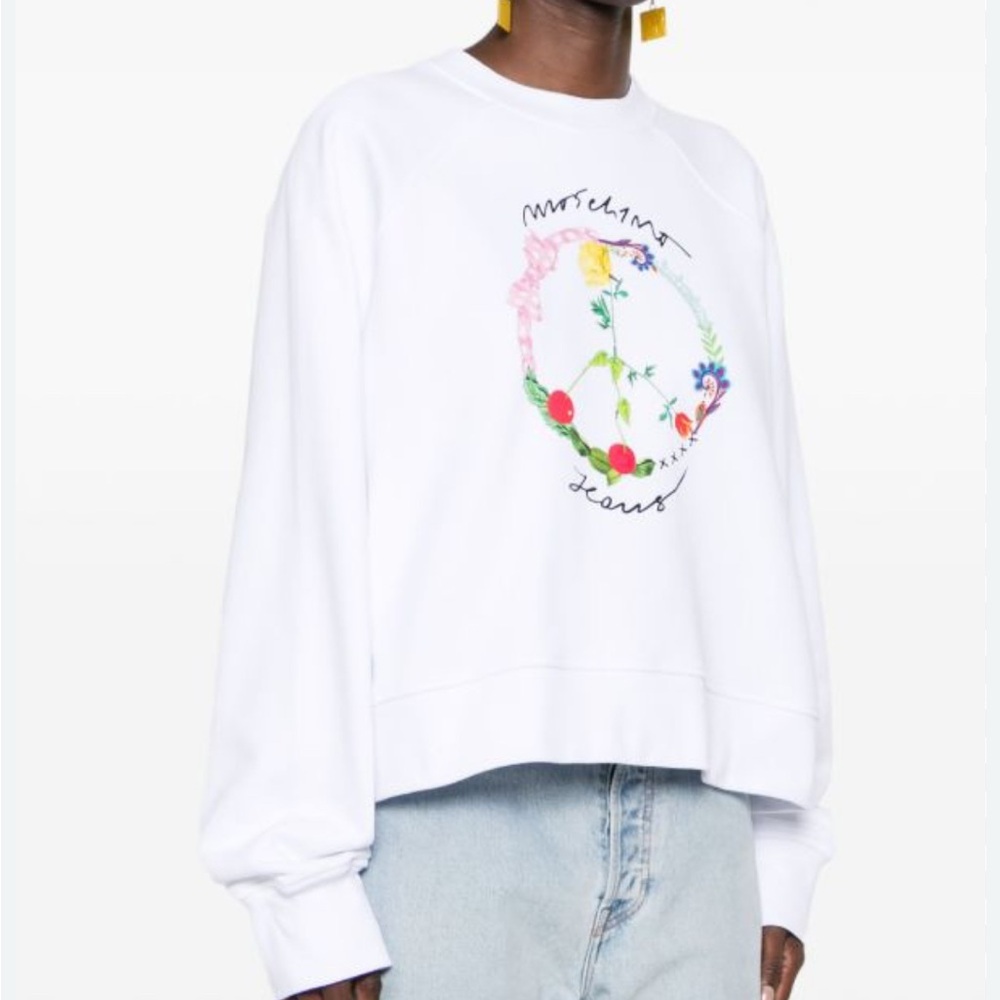 Moschino jeans logo print cotton sweatshirt size small 
Runs full (like a large)